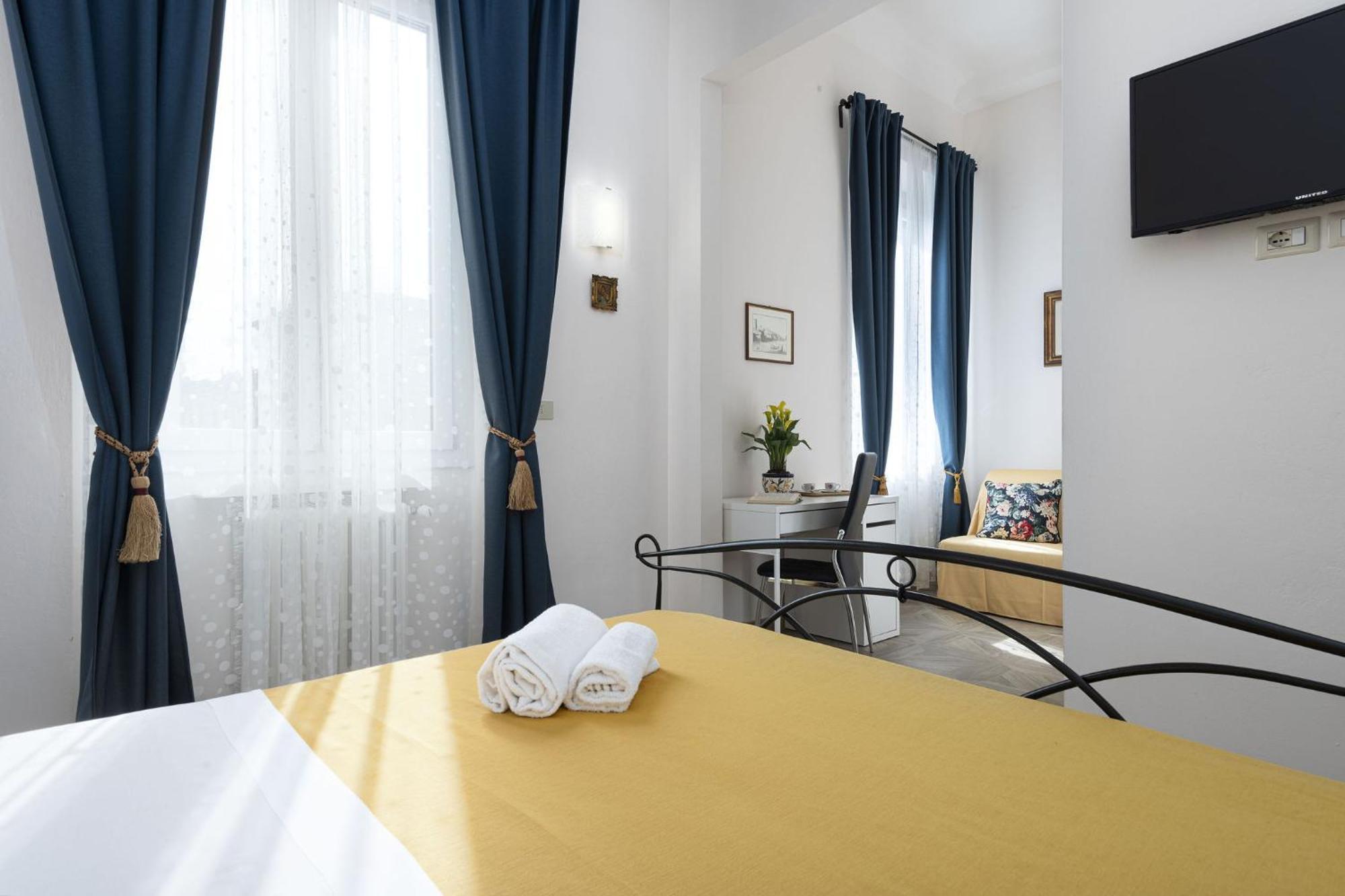 Cadorna Rooms In Florence Exterior photo