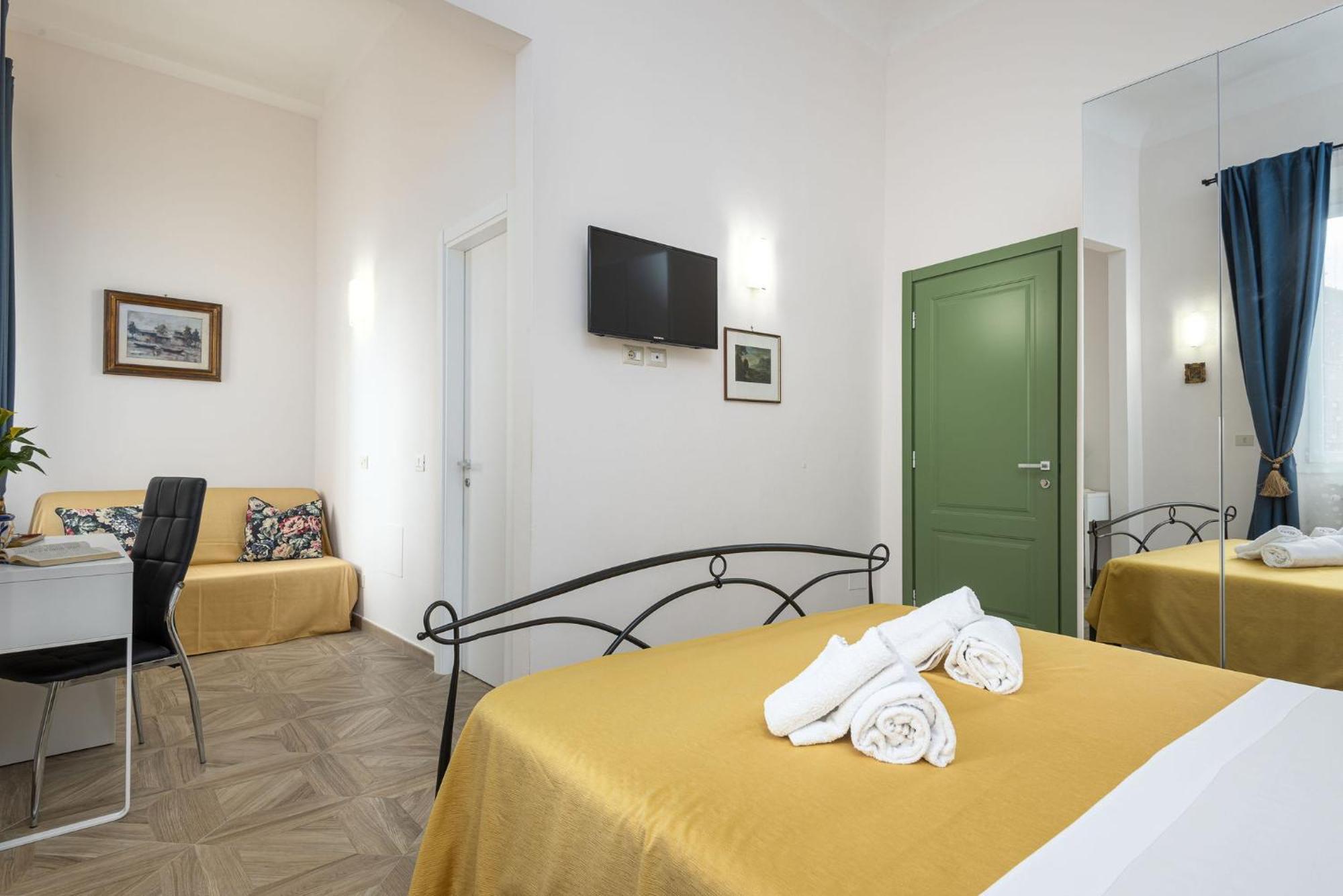 Cadorna Rooms In Florence Exterior photo