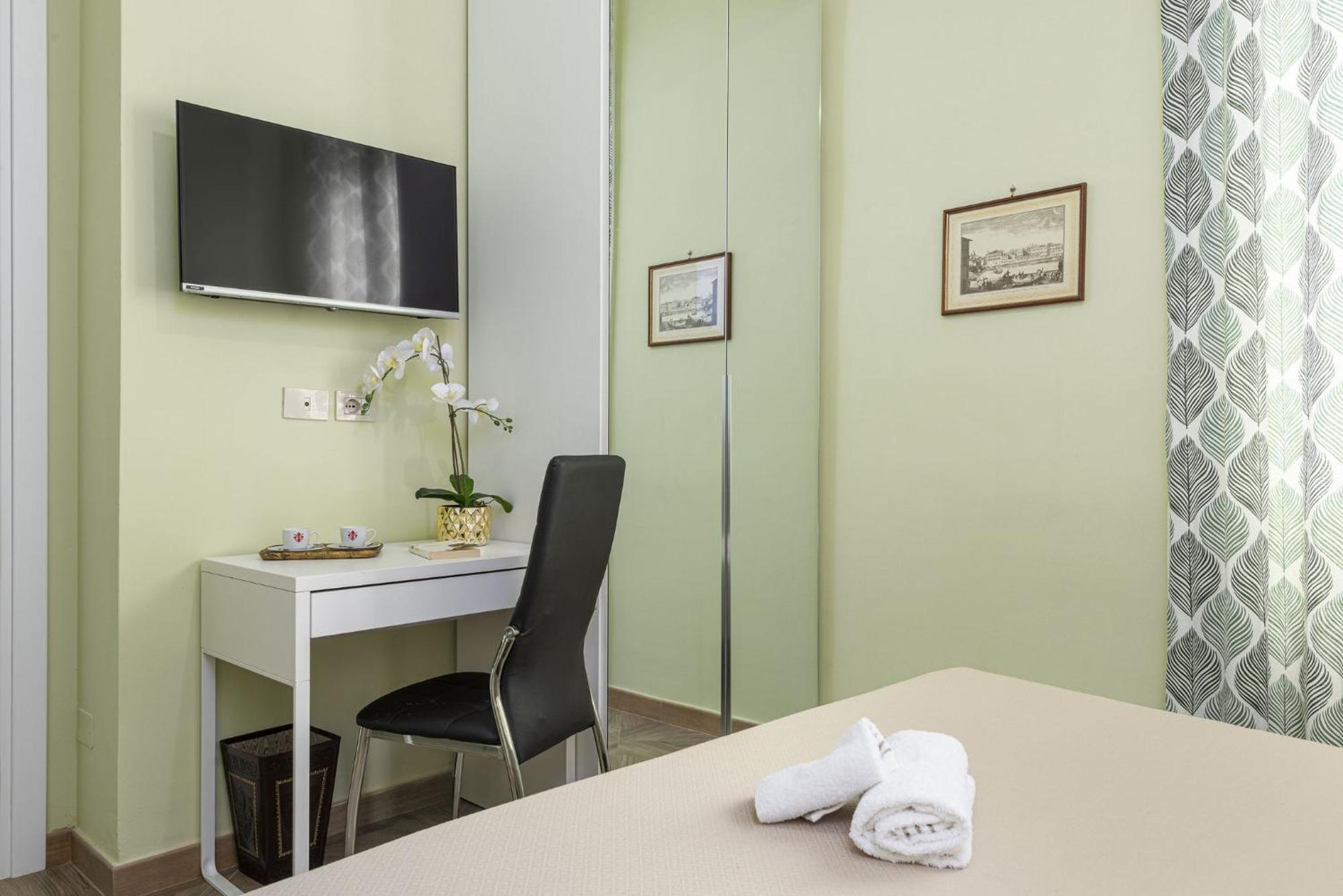 Cadorna Rooms In Florence Exterior photo