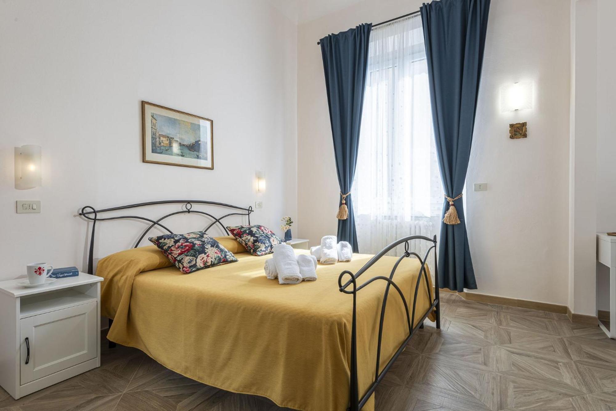 Cadorna Rooms In Florence Exterior photo